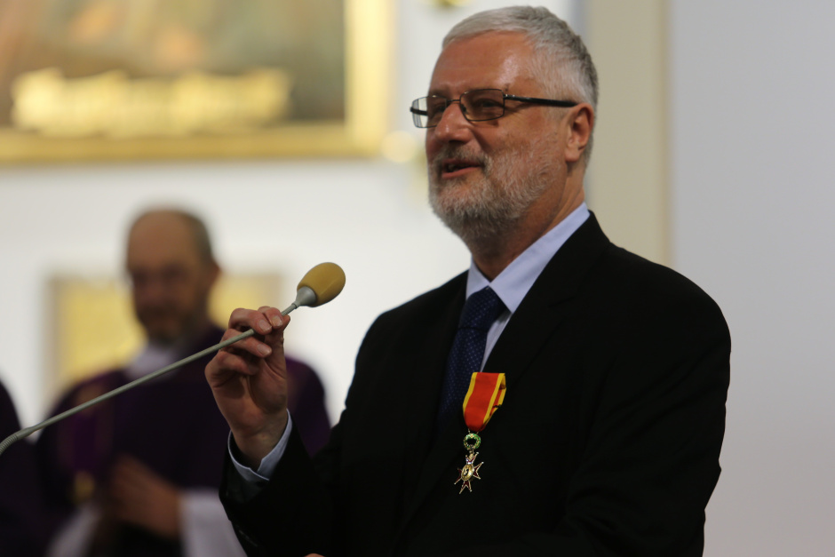 Prezes KAI Marcin Przeciszewski odznaczony przez Papieża i Prezydenta RP