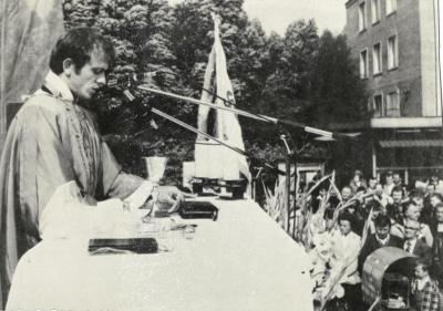 Ks. Marek Dobrzeniecki: Ksiądz z Żoliborza