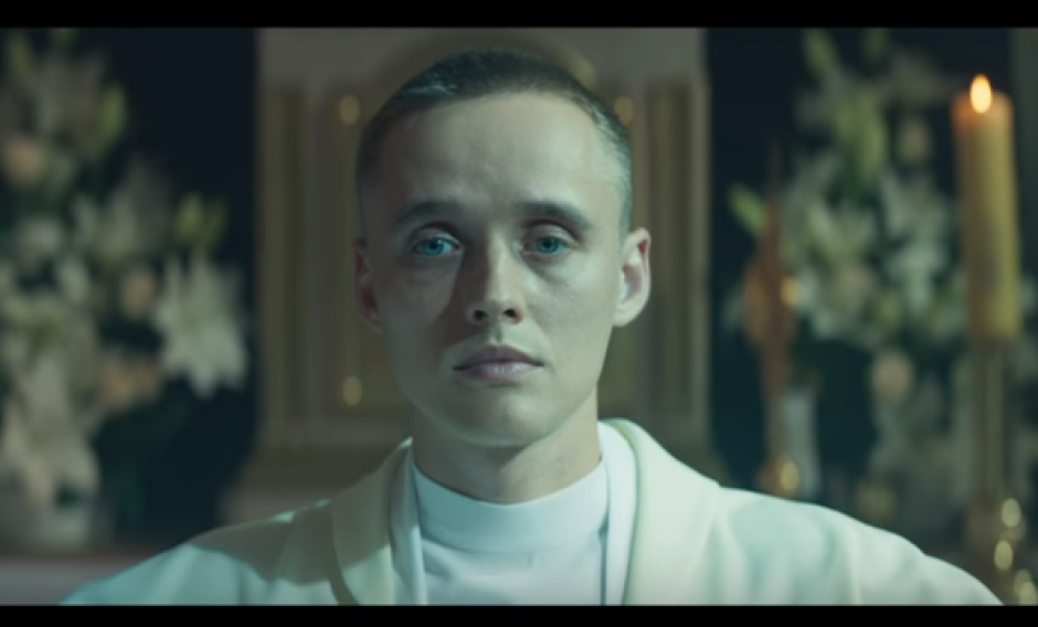 „Boże ciało” a kapłaństwo. Przypominamy recenzję filmu Jana Komasy nominowanego do Oscara