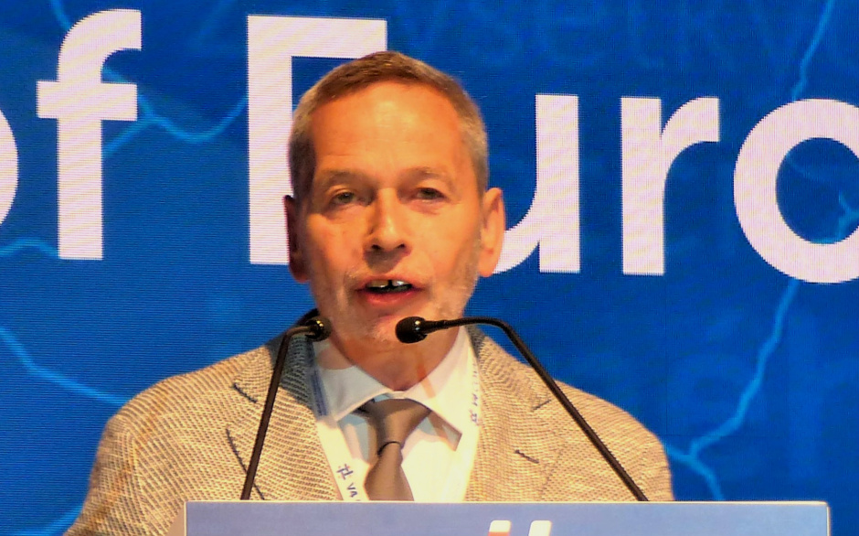 Frank Furedi: Filisterski etos degraduje edukację i kulturę