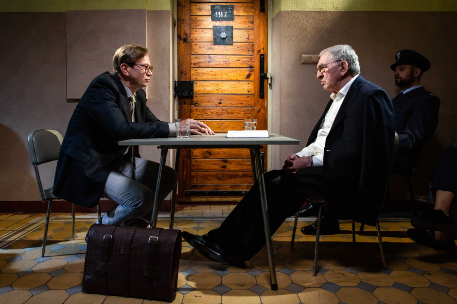 [FOTO] Teatr Telewizji kręci „Kritona”. Niecodzienne wydarzenie z inicjatywy Teologii Politycznej w areszcie na krakowskim Podgórzu