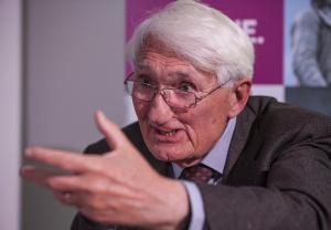 Rafał Wonicki: Zmagania Habermasa z ideą ładu światowego