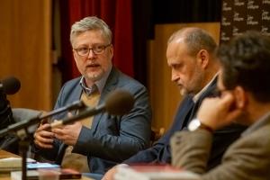 Łacińska forma. Relacja z debaty „Polska wspólnota kulturowa w epoce płynnej nowoczesności”
