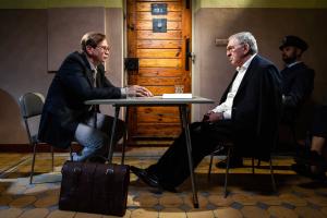 [FOTO] Teatr Telewizji kręci „Kritona”. Niecodzienne wydarzenie z inicjatywy Teologii Politycznej w areszcie na krakowskim Podgórzu