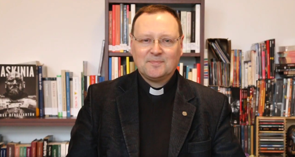 [FILM] Ks. Jacek Grzybowski zachęca do wsparcia „Teologii Politycznej Co Tydzień”