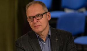 Metafizyka i polityka. Rozmowa z prof. Jackiem Kopcińskim o premierze „Bezkrólewia” Wojciecha Tomczyka