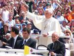 Benedykt XVI: Odnówmy wiarę w rzeczywistą obecność Chrystusa w Eucharystii