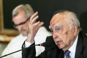 [RELACJA + NAGRANIE] Osoba się odradza, a nie reformuje. Relacja z wykładu prof. Stanisława Grygiela 