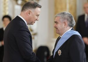 Prezydent RP Andrzej Duda podczas wręczenia Orderu Orła Białego Antoniemu Liberze