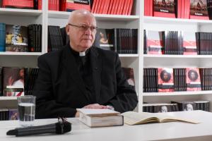 Ks. Waldemar Chrostowski: Biblijny zakaz sporządzania wizerunków Boga w perspektywie chrześcijańskiej