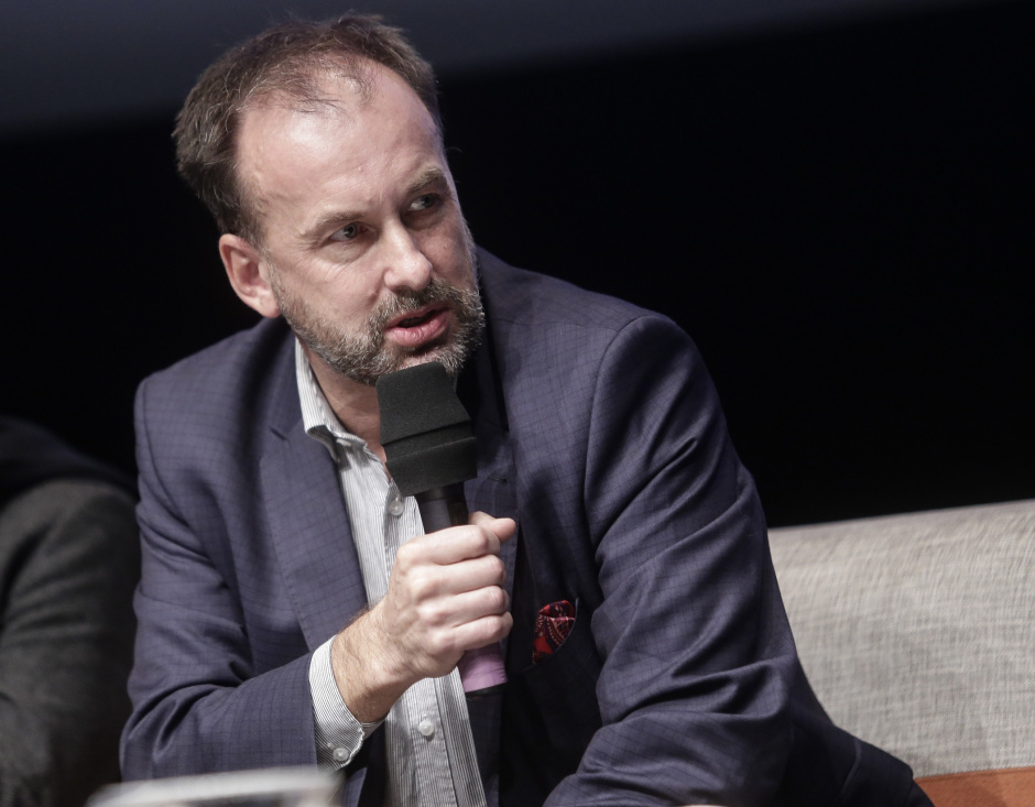 Maciej Urbanowski: Rembek o godności poselskiej i sejmie na niby