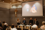 [RELACJA + ZDJĘCIA] Konferencja o sztuce sakralnej wokół wystawy „Nawiedzenie”