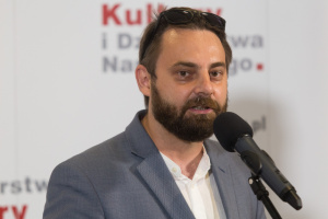 Awangardowy konserwatyzm. Piotr Bernatowicz dla Teologii Politycznej
