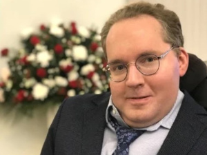 Służyć innym pomocą. Rozmowa z Wojciechem Kowalczykiem