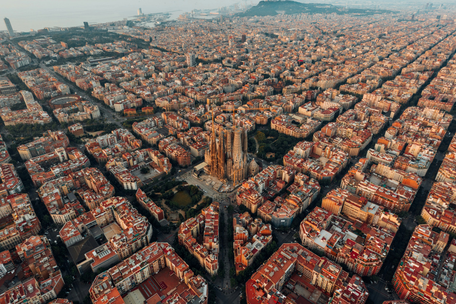 Tadeusz Pietrzkiewicz: Inna nowoczesność Barcelony. Ildefons Cerdà i Sunyer oraz Antonio Gaudí i Coret
