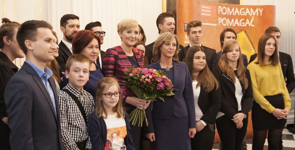 Wielka Gala Fundacji Świętego Mikołaja w Wilanowie z Małżonką Prezydenta RP Panią Agatą Kornhauser-Dudą!
